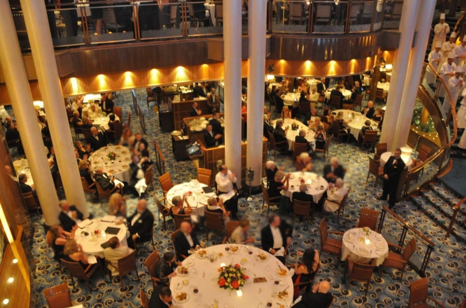 キュナードの真髄を知る、海外発着と日本発着それぞれの魅力と初心者必見の楽しみ方とは？