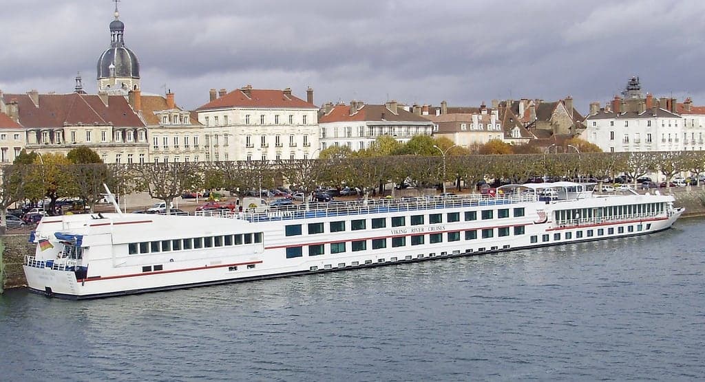 高級小型船一筋25年。外航クルーズ添乗900日。2人のプロが語るラグジュアリー船の魅力（クルーズシンポジウム in 福井［第3部］）