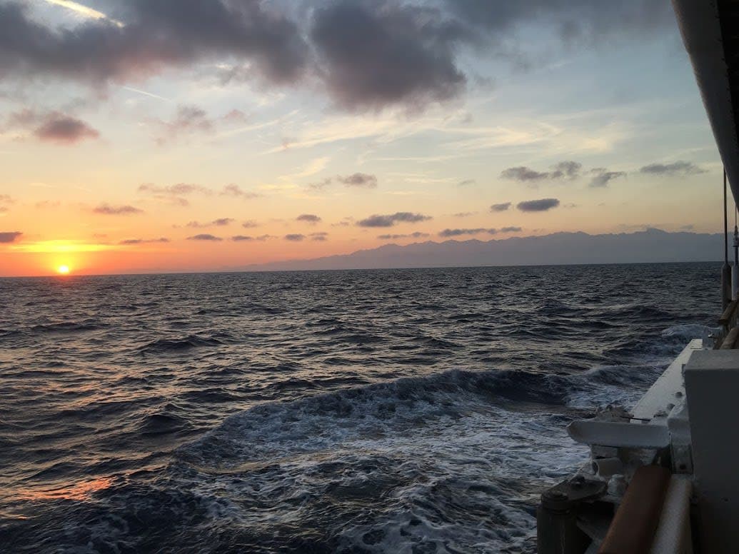 船は揺れるのか？