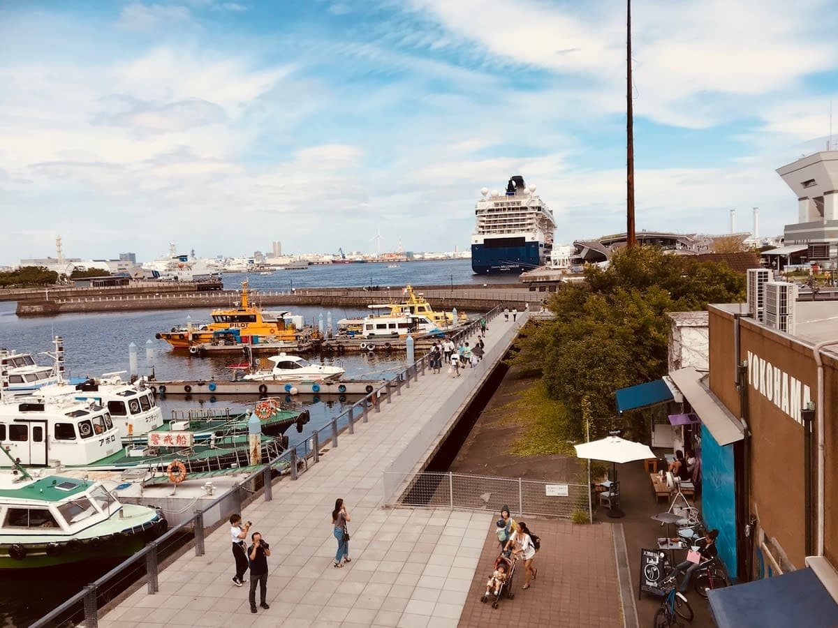 セレブリティーミレニアムで日本周遊 1(鮮やかな朱色の厳島神社)