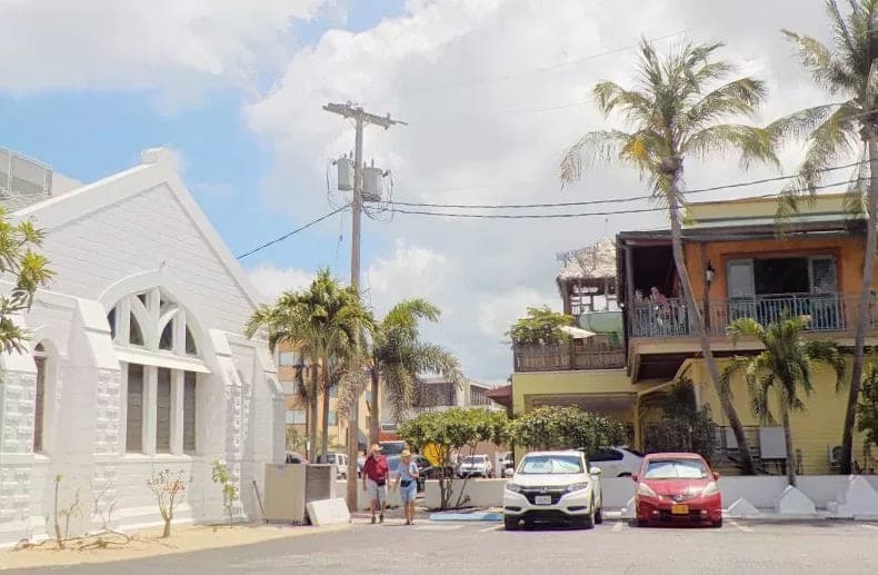 セレブリティシルエット乗船記カリブ海7日間―カリビアンブルーの思い出をスーツケースに詰め込んで