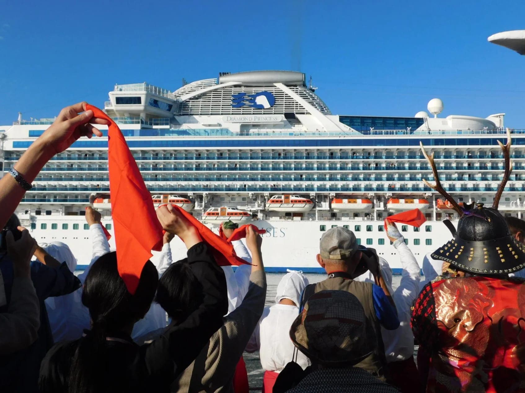 【鳥羽港】 お見送りセレモニー『リメンバー赤いハンカチ』