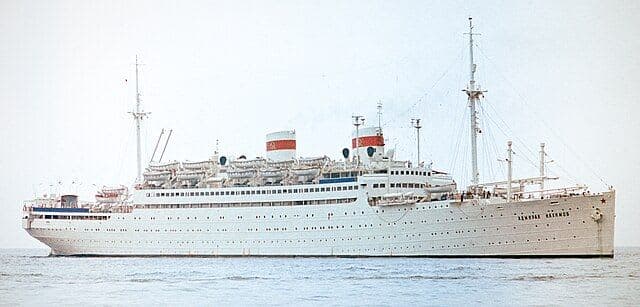 旅客船のレトロ集（1）-ソビエト連邦客船アドミラル・ナヒーモフ