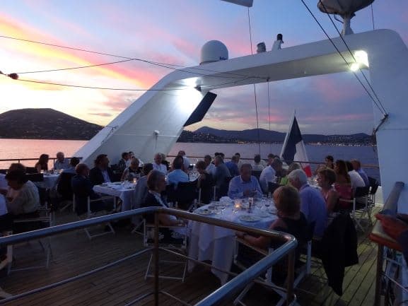 おひとりさま - カップル文化が根強いフランス船のおひとりさま事情