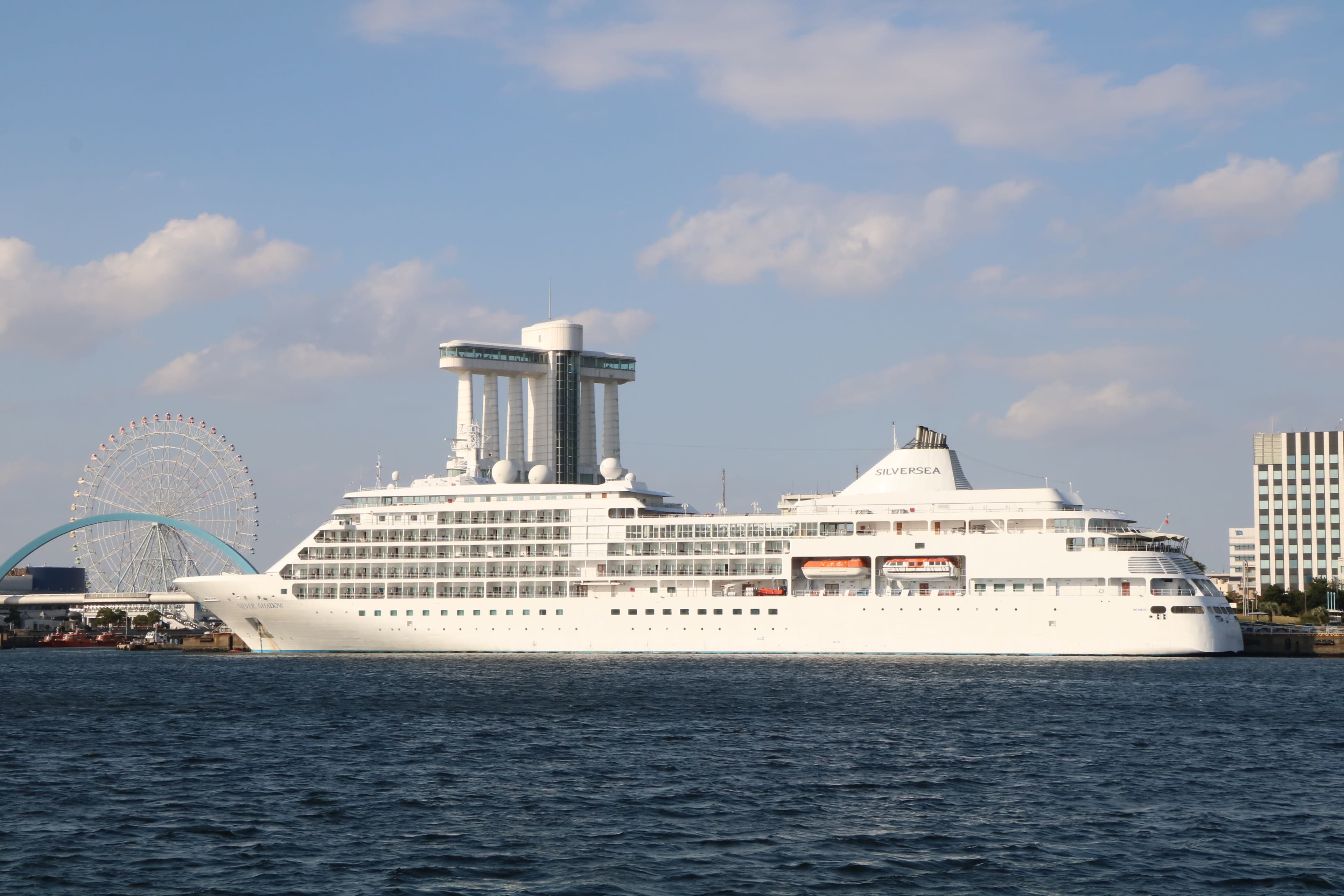 シルバー・シャドー初来港に思う