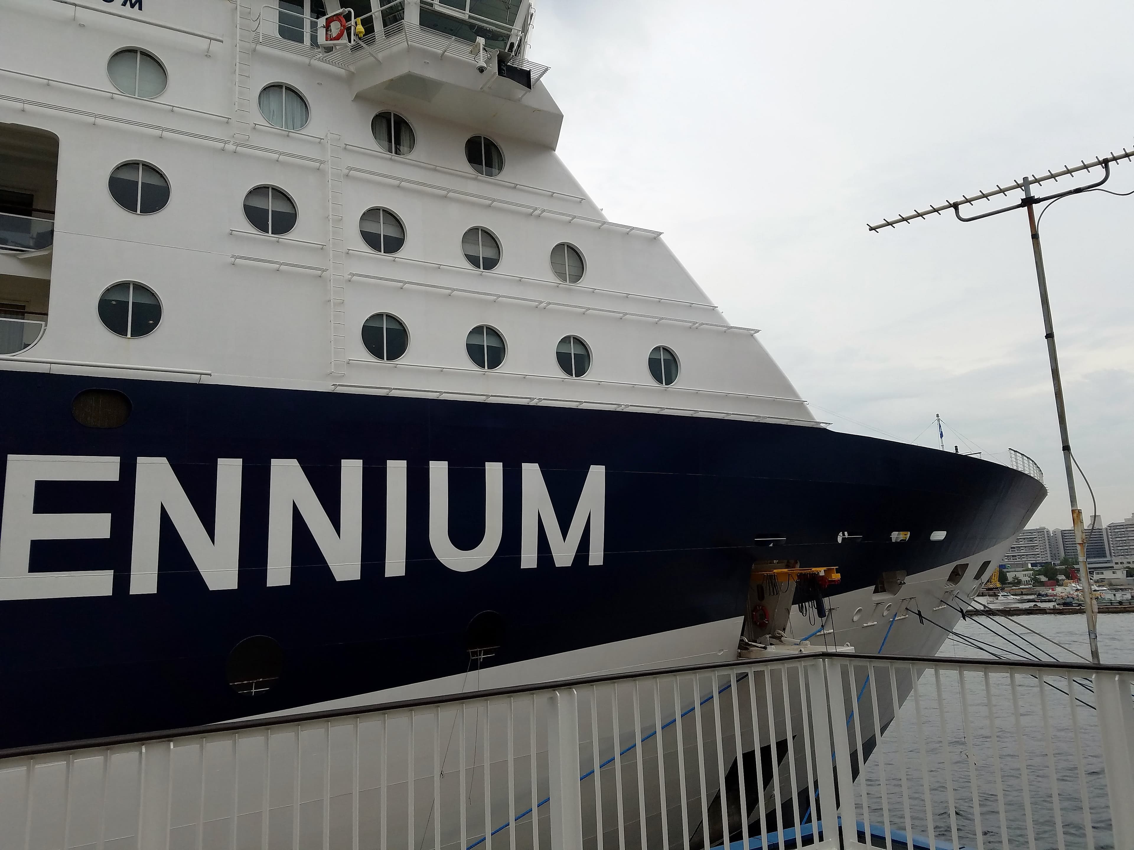 セレブリティミレニアム乗船記—寄港地やイベントで大忙し１