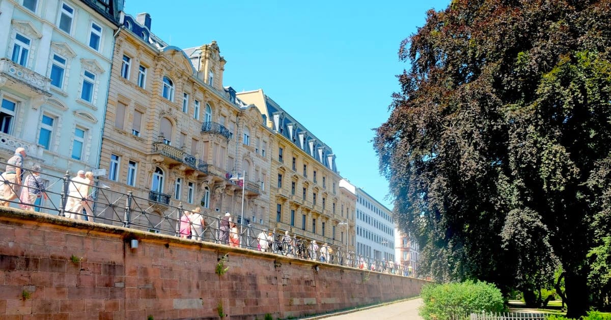 有名レストランがあるクルーズで料理も居心地も贅沢に