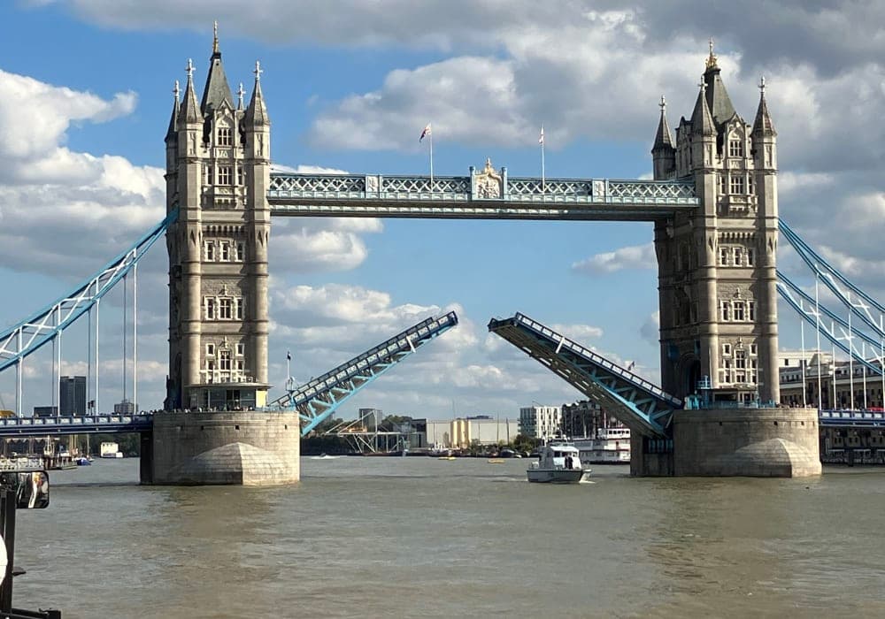 9 nights / 10 days, one-way from Lisbon to Southampton (England)