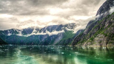 トレーシー・アーム・フィヨルド(アラスカ州)