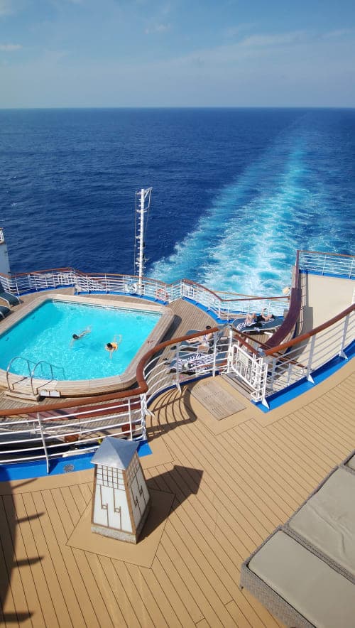 7 nights / 8 days, round-trip Southern Islands