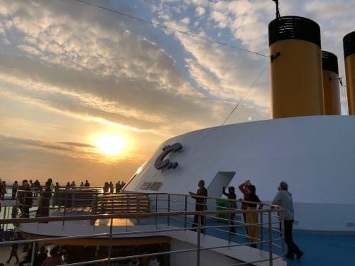 7 nights / 8 days, round-trip Japan, South Korea