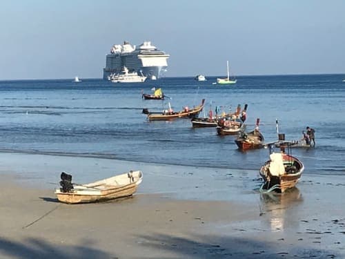 5 nights / 6 days, Singapore Round trip