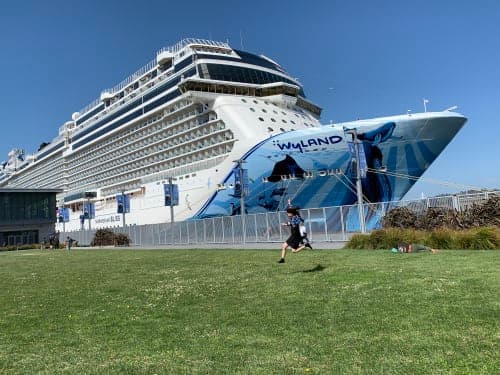 7 days, one-way from Los Angeles to Vancouver