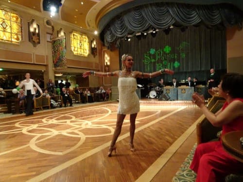 10-days one-way Kobe To Shanghai Q711A