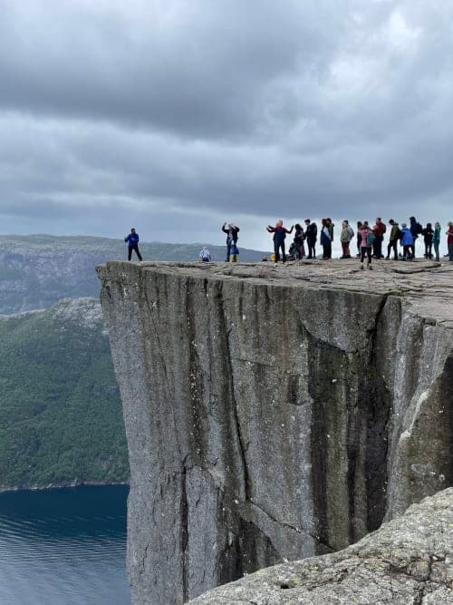 14 nights / 15 days, Hamburg Round trip