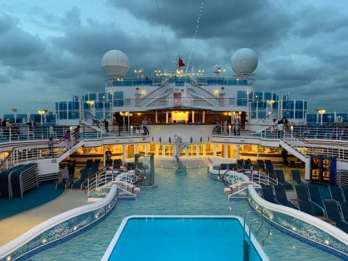 8 nights / 9 days, round-trip Japan & Taiwan (from Osaka)