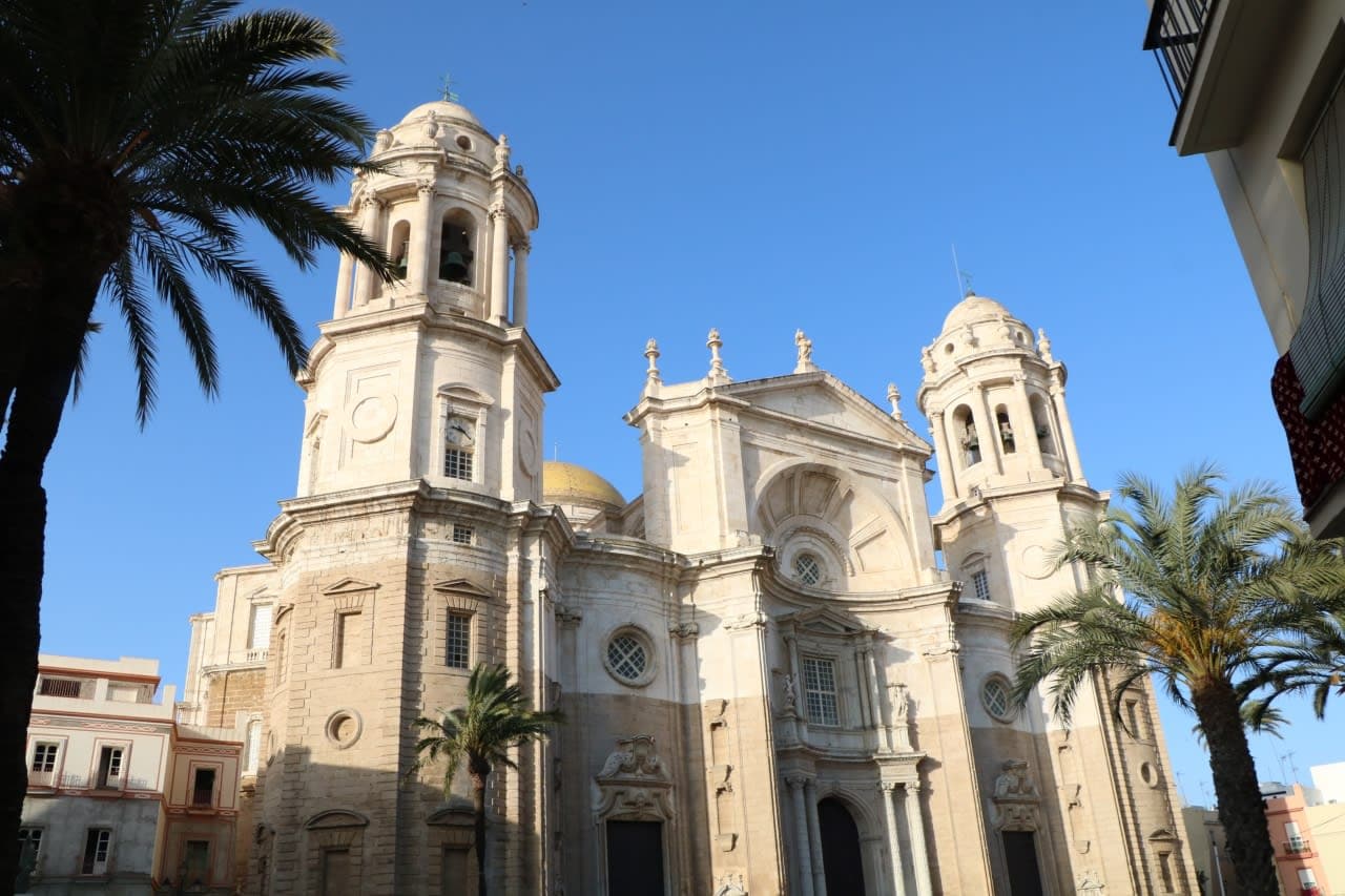 飛行機と船で19日間世界一周の旅⑤大西洋横断クルーズ・ロッテルダム号で訪れたスペインのカディス