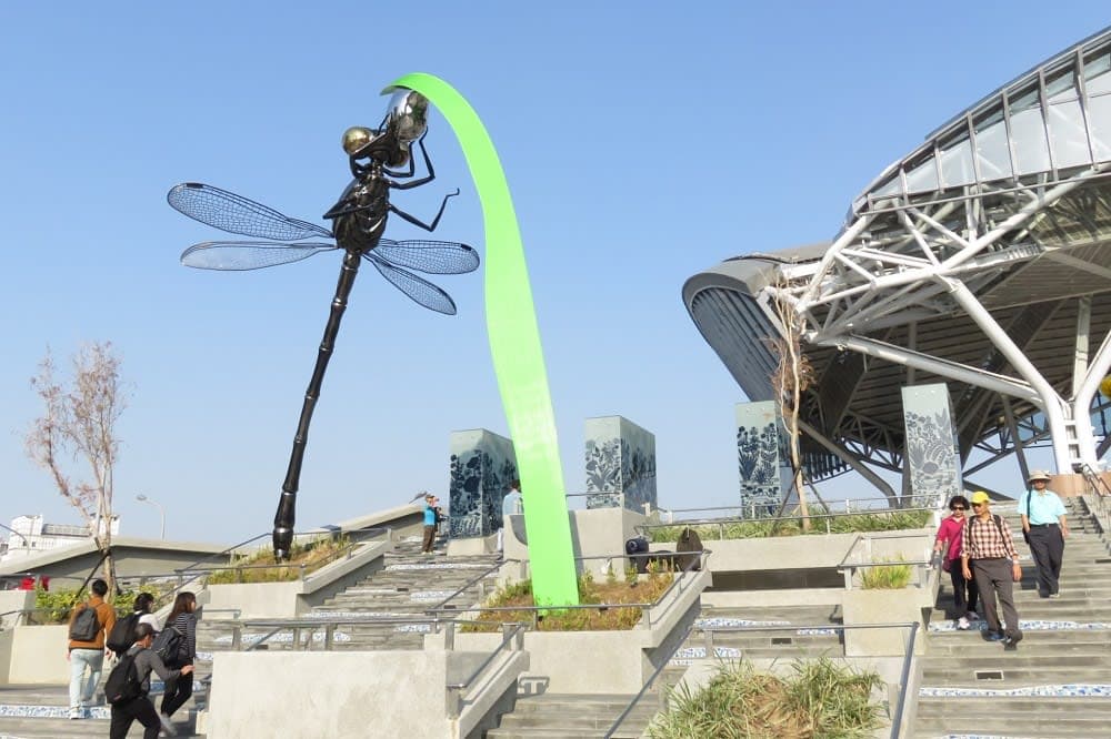 台鉄台中駅は隠れた観光スポット?巨大なトンボがお出迎え♪~台湾女子旅&ダイヤモンドプリンセスで初クルーズー2018.12月・本編4-7