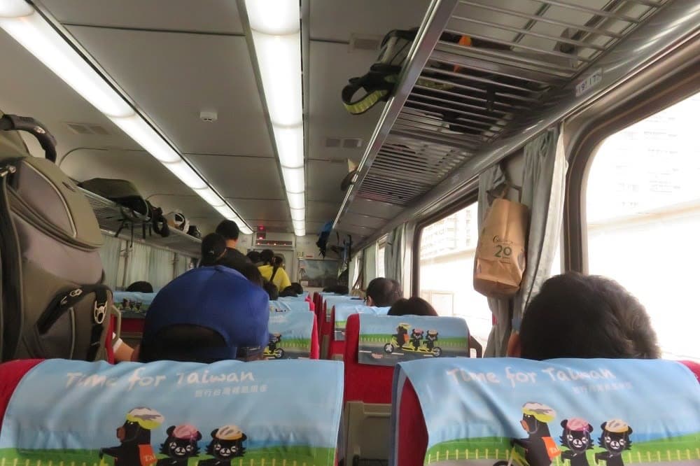 台湾のローカル列車。台湾鉄路の自強号に乗ってみた♪~台湾女子旅&ダイヤモンドプリンセスで初クルーズー2018.12月・本編4-8