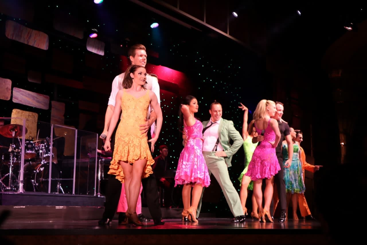 飛行機と船で19日間世界一周の旅③大西洋横断クルーズ・ロッテルダム号の船内生活・エンターテイメント編